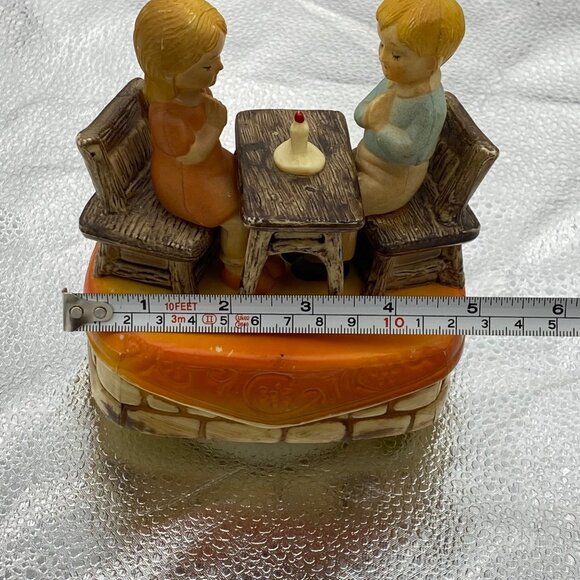 Vintage Price Import Music Box Boy Girl praying at table Hong Kong Rotates - Picture 10 of 12